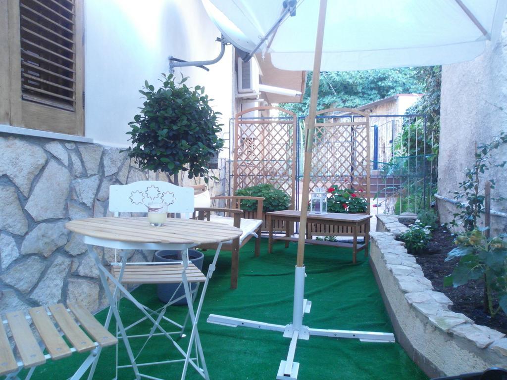 B&B La Piazzetta Palermo Exterior photo